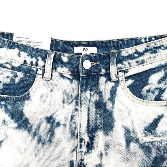 Nordstrom BP Denim Blue Bleached Washed Distressed Raw Hem Shorts Women’s 30 - Picture 4 of 10